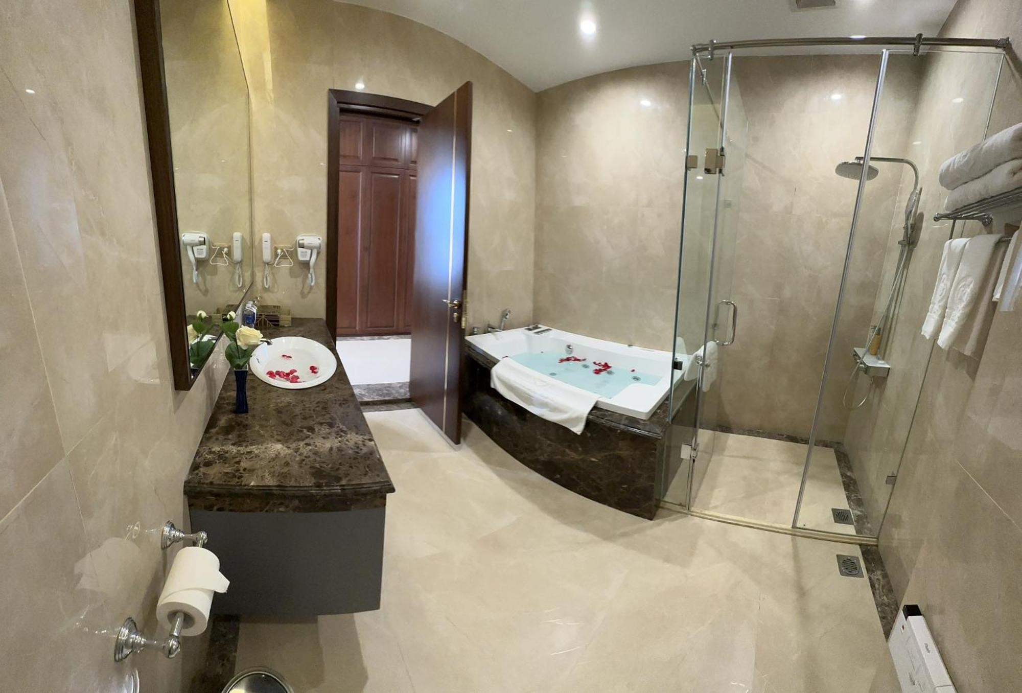 Kinh Bac Palace Hotel Bắc Ninh Kültér fotó